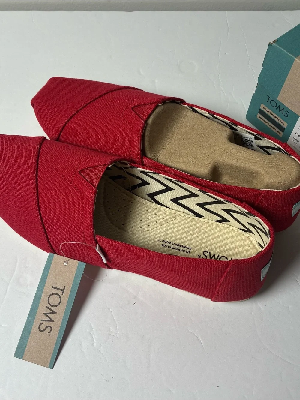 Toms Classic Canvas Slip-On Flats in Red
